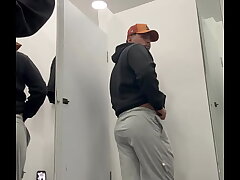 Me pongo caliente en los probadores gay sex porn asian videos