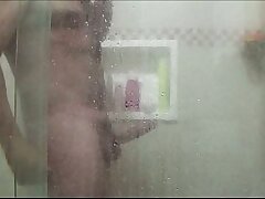 Gente! Meu tio está hospedado aqui e olha o que filmei ele fazendo! asian gay sex videos first time