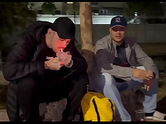 AMIGOS FORAM B-B-R NA QUADRA E CABARAM NA BRODERAGEM ATÉ QUE DERREPENDE APARECEU UM MORADOR DE RUA QUE DEIXOU TUDO MAIS INTERESSANTE www asian careless sex videos