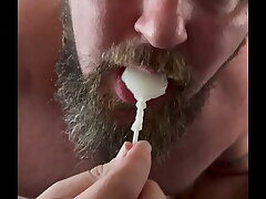 Bodybuilder Shoots Ropes Multiple Times While Eating Cum Popsicles asian gay threesom sex videos