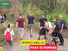 LEVEI 2 AMIGOS HÉTEROS PARA FODER MEU CU EM PÚBLICO, ONDE HOMENS COSTUMAM FAZER CAMINHADA. ENQUANTO CADA UM SE RESERVA PARA COMER MEU CU, UMA PLATEIA DE HOMENS OBSERVA E SE MASTURBAL. detached lovemaking asian massage videos
